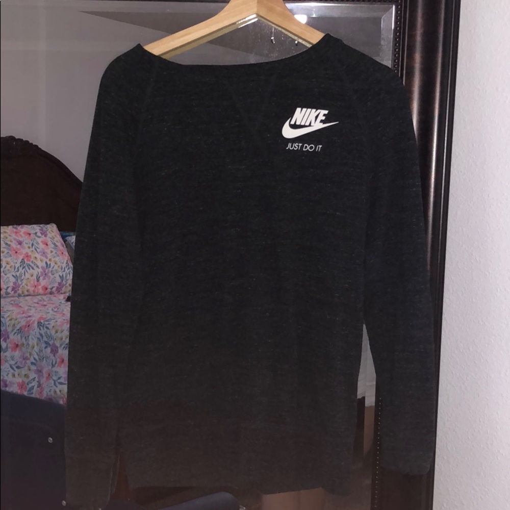 NIKE long-sleeve sweater